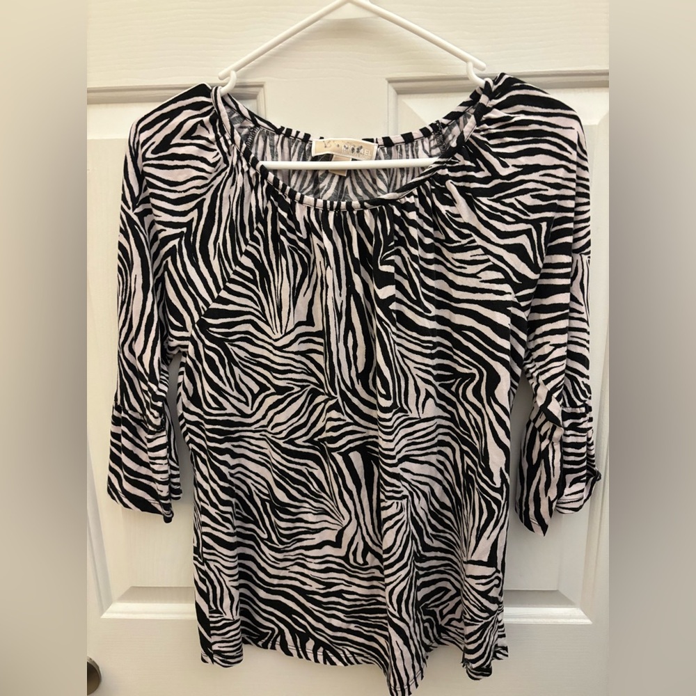 🎆3 for $15 Michael Kors Black and White Zebra Blouse